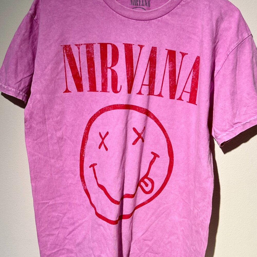NWOT Pink Nirvana Smiley Graphic Tee Women's T-Shirt Sz L